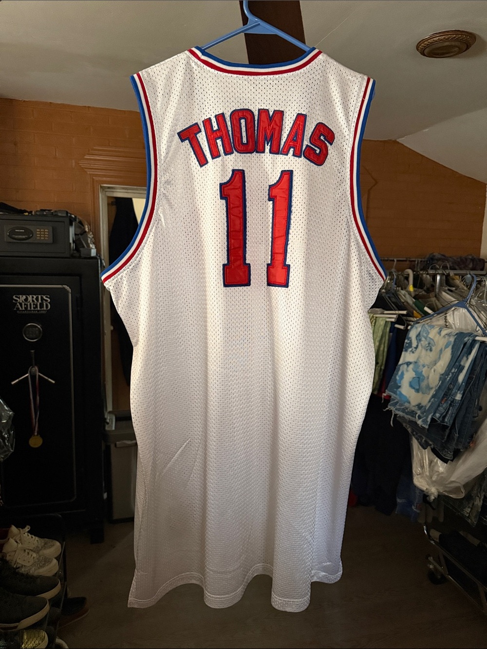 Mitchell & Ness Detroit Pistons White Red #11 Mesh Jersey - Picture 2 of 4